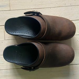 Dansko Ingrid brown oiled clogs size 38